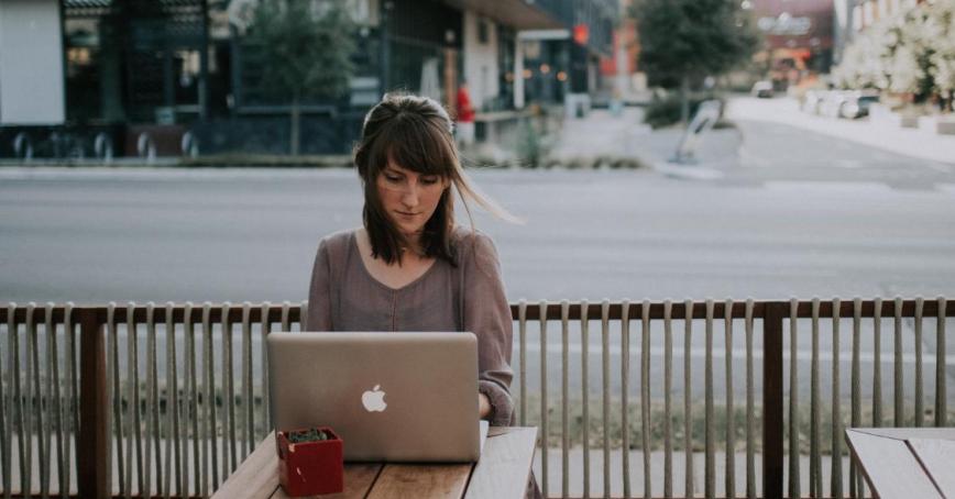 christin-hume-slbqShqAhEo-unsplash