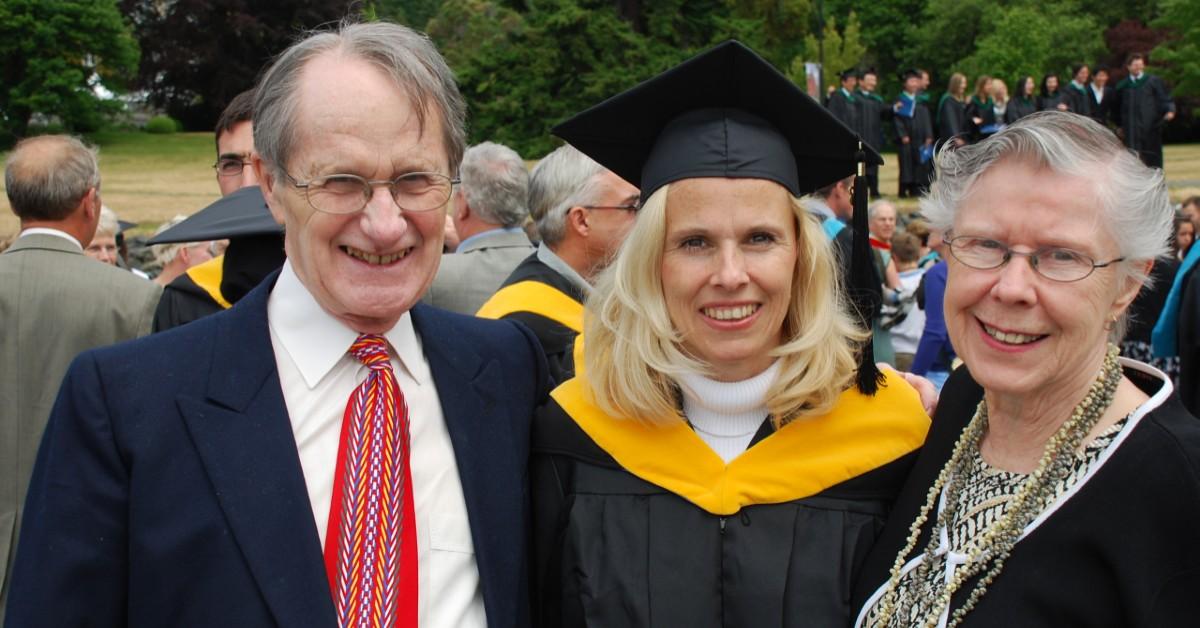 Laura (Lolly) de Jonge and family at a convocation ceremony