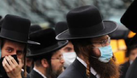 Group-of-Hasidic-men-some-wearing-surgical-masks