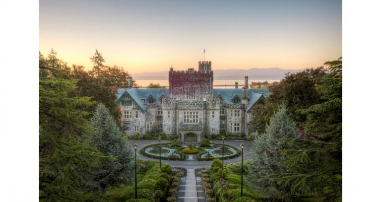 Hatley-Castle-sunrise-and-ocean