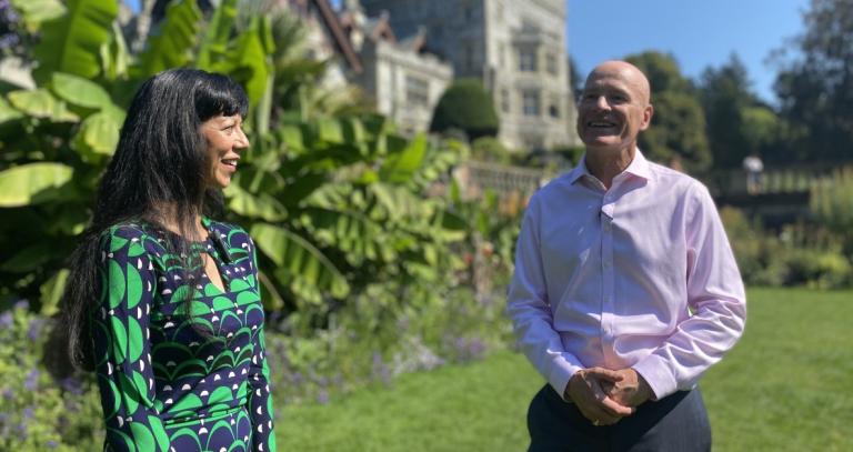 Dr. Runa Das chats with President Philip Steenkamp outside Hatley Castle